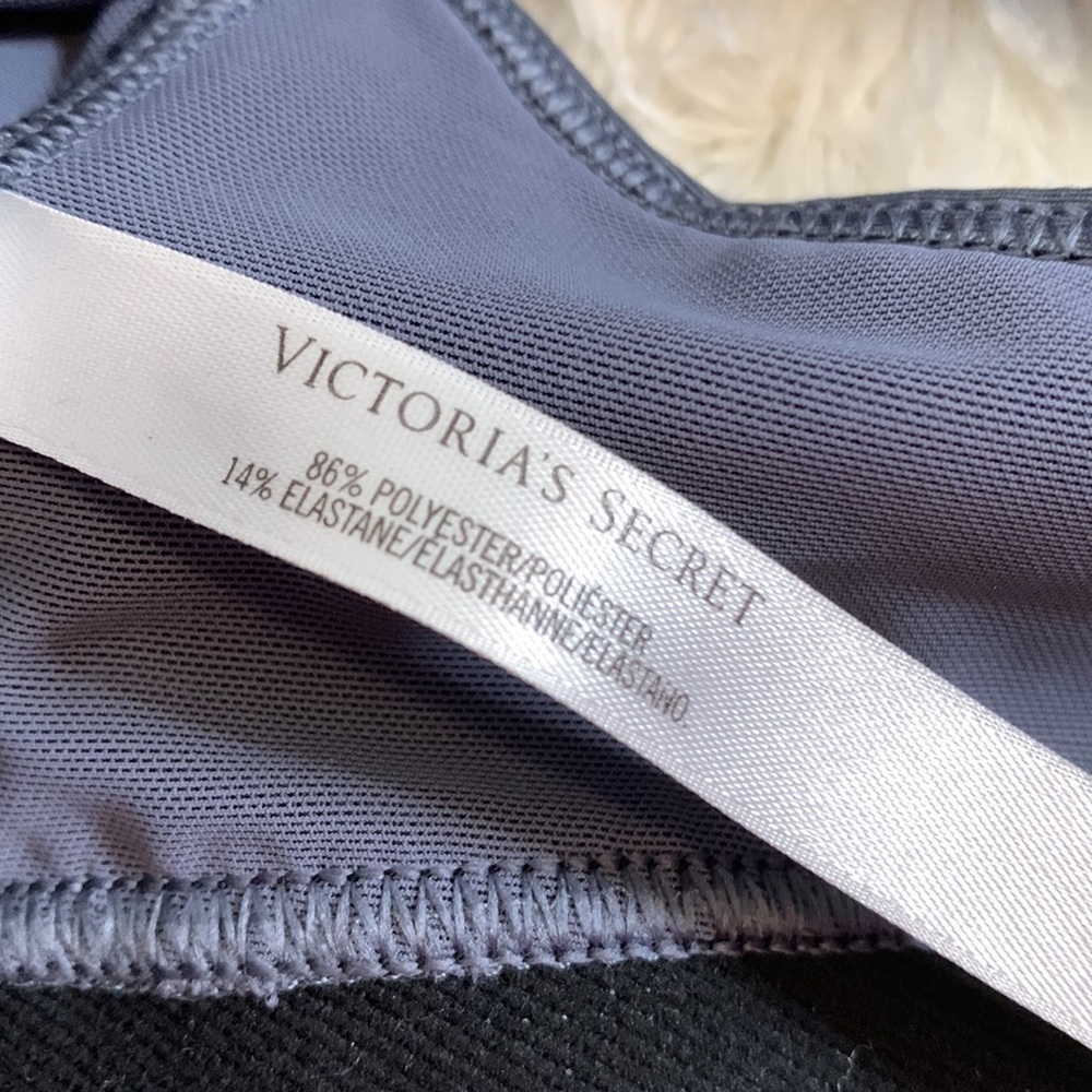 Victoria Secret Sports Bra - Picture 7 of 8